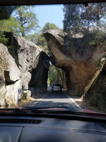 YosemiteRockTunnel